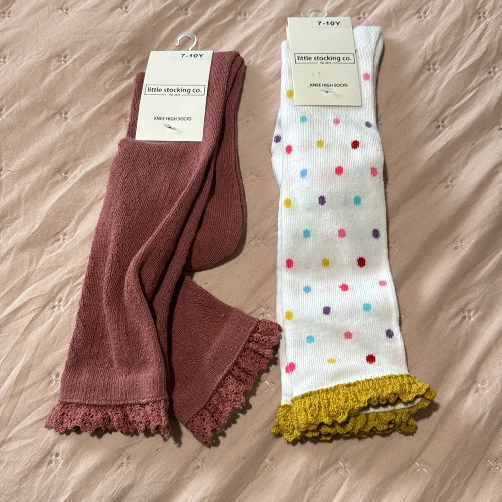 Bundle of 2 high knee lace socks
